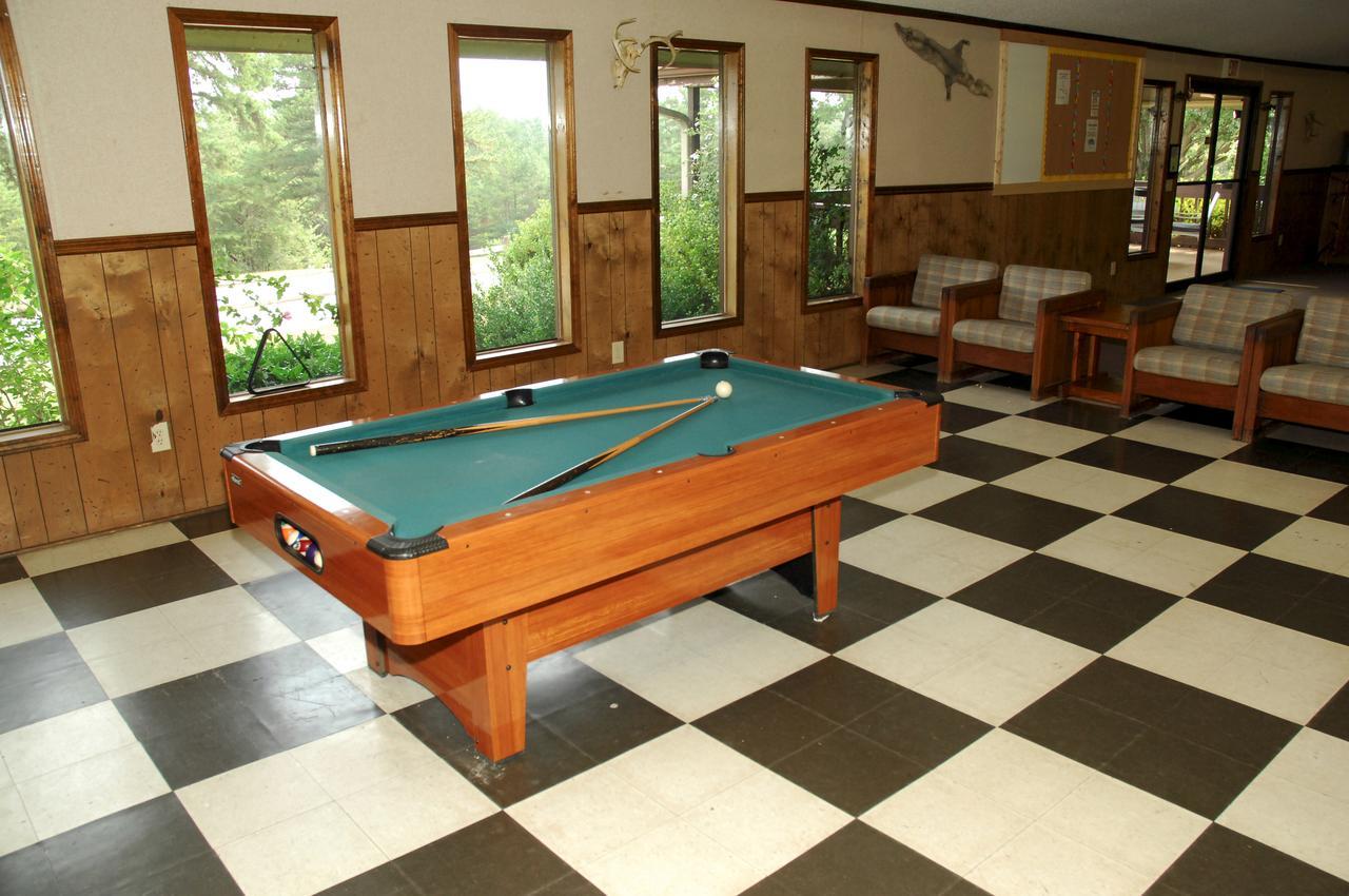 Carolina Landing Camping Resort Two-Bedroom Cabin 1 Fair Play Екстер'єр фото